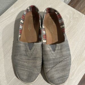 Toms Slip ons